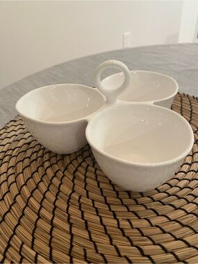 Palm White Triple Ceramic Serving Dish with Handle